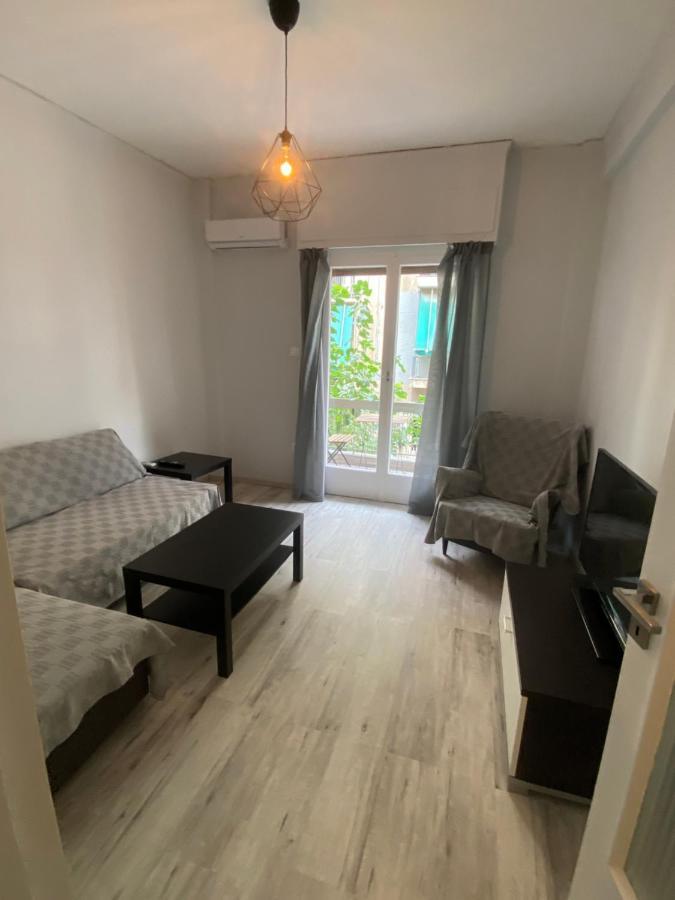 Lovely Apartment/1Bedroom Next To Metro Athén Kültér fotó