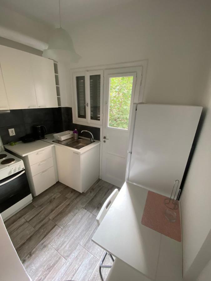 Lovely Apartment/1Bedroom Next To Metro Athén Kültér fotó