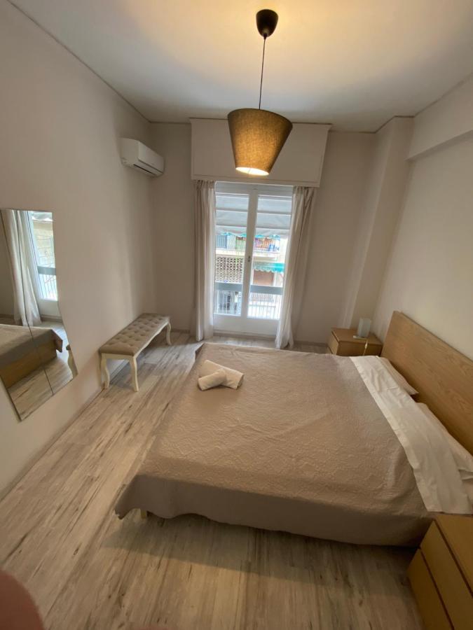 Lovely Apartment/1Bedroom Next To Metro Athén Kültér fotó